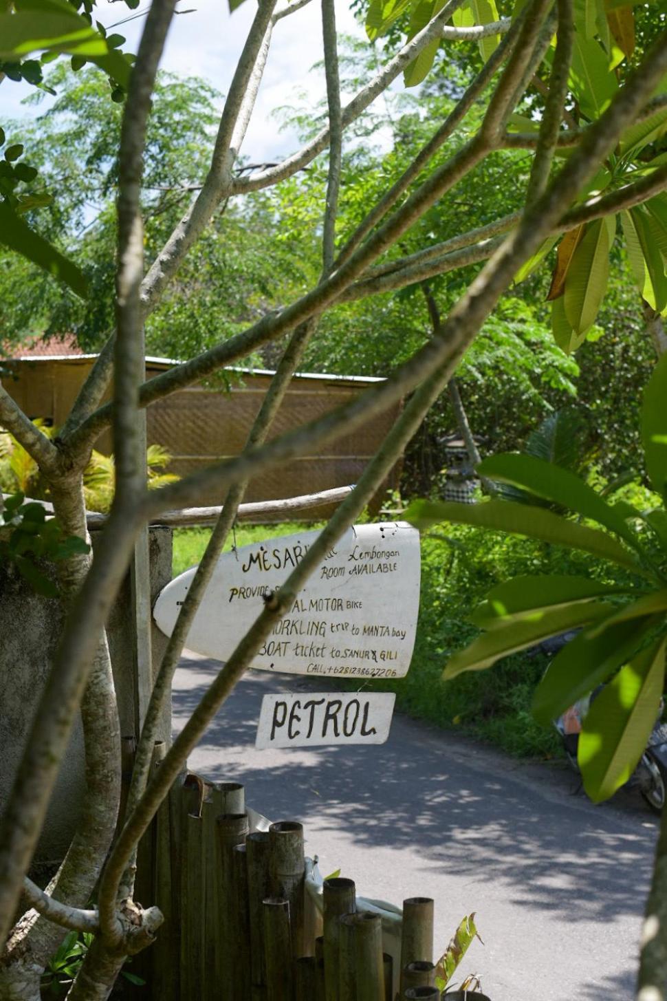 Mesari Hut Lembongan Hotel Exterior photo